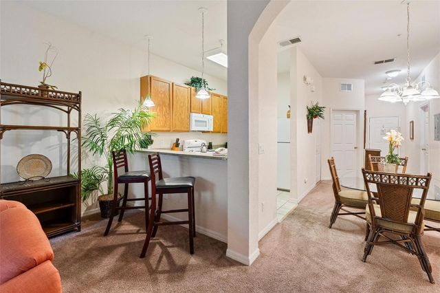 602 GRAN BAHAMA BOULEVARD 602, Davenport, FL 33897