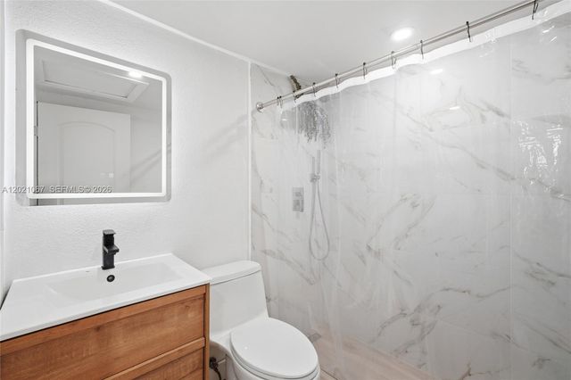 4970 NW 199th St, Miami Gardens, FL 33055