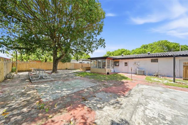 4970 NW 199th St, Miami Gardens, FL 33055
