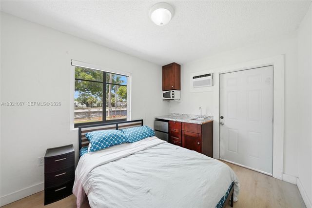 4970 NW 199th St, Miami Gardens, FL 33055