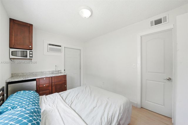 4970 NW 199th St, Miami Gardens, FL 33055