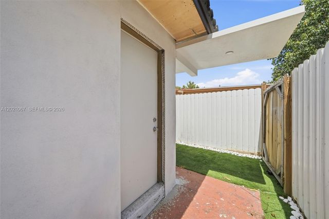 4970 NW 199th St, Miami Gardens, FL 33055