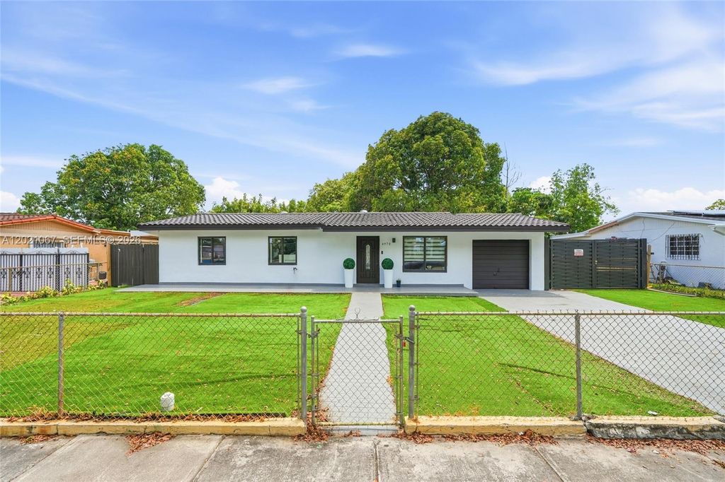4970 NW 199th St, Miami Gardens, FL 33055