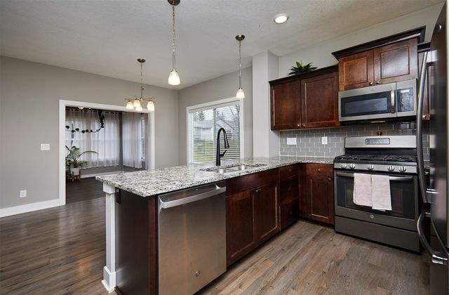 9019 Cody Drive, West Des Moines, IA 50266