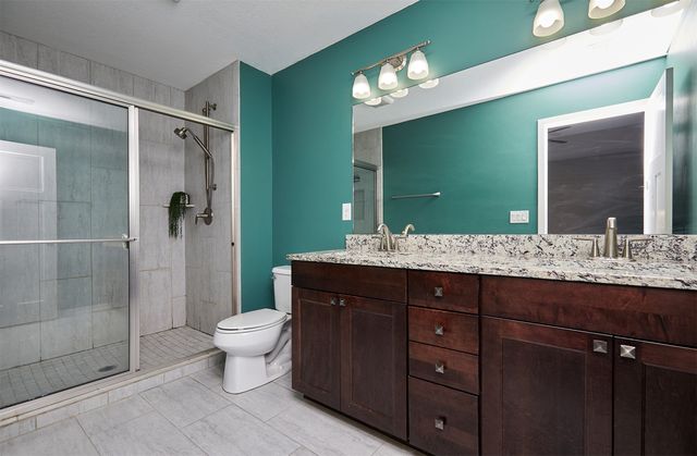 9019 Cody Drive, West Des Moines, IA 50266