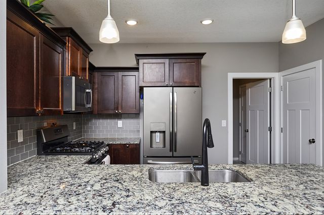 9019 Cody Drive, West Des Moines, IA 50266