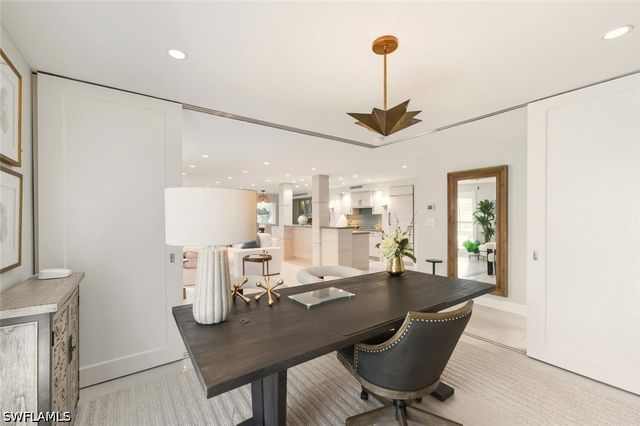 250 W Park Shore DR 101, Naples, FL 34103