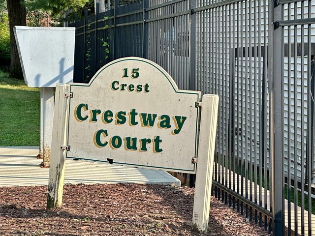 15 Crest Street B13, West Haven, CT 06516