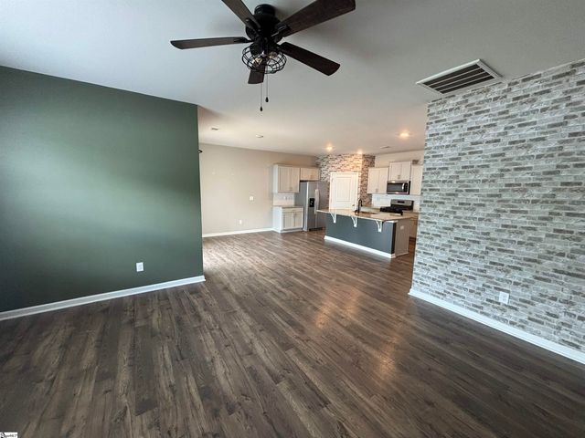 63 Oak Edge Lane, Greer, SC 29651