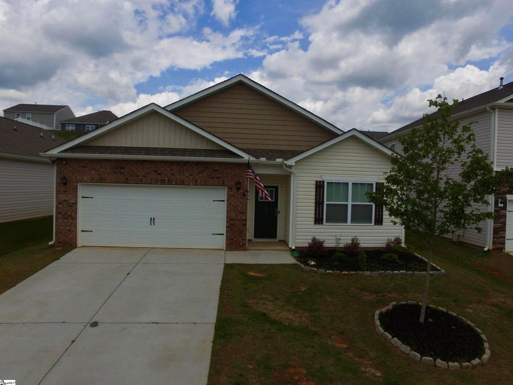 63 Oak Edge Lane, Greer, SC 29651