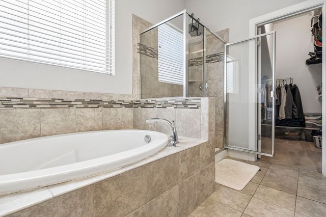 1649 Brockton Ln, Nashville, TN 37221