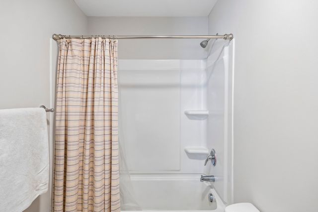 1649 Brockton Ln, Nashville, TN 37221