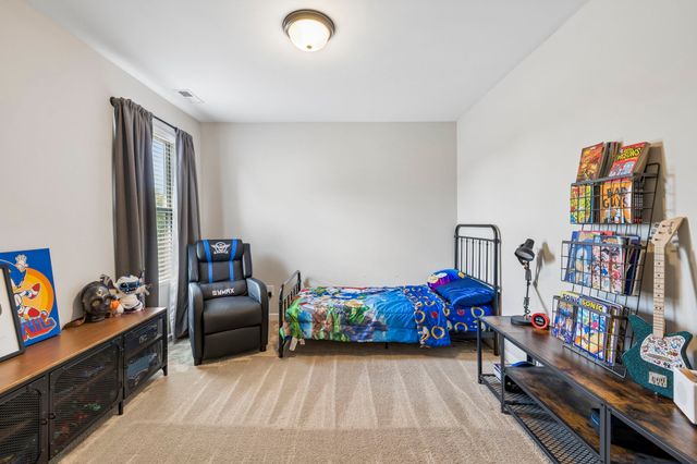 1649 Brockton Ln, Nashville, TN 37221