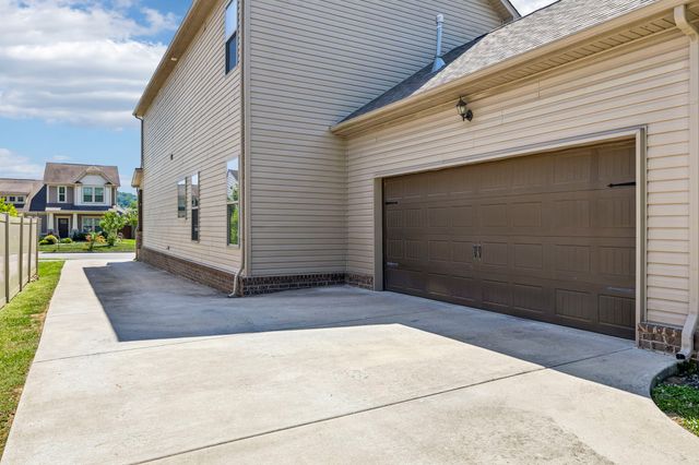 1649 Brockton Ln, Nashville, TN 37221