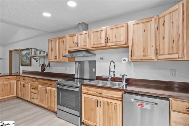 640 Old Rock Quarry Road, Enoree, SC 29335