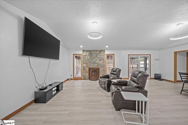 640 Old Rock Quarry Road, Enoree, SC 29335