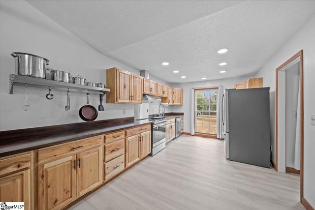 640 Old Rock Quarry Road, Enoree, SC 29335