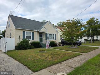 104 W ELM AVE, Lindenwold, NJ 08021