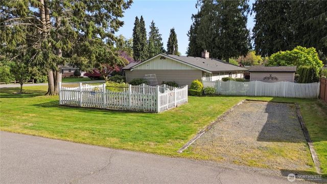 8120 55th Avenue NE, Marysville, WA 98270