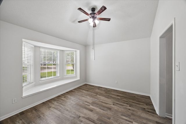 3210 Fox Run Drive, Alvin, TX 77511