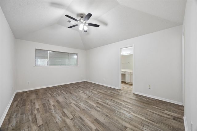 3210 Fox Run Drive, Alvin, TX 77511