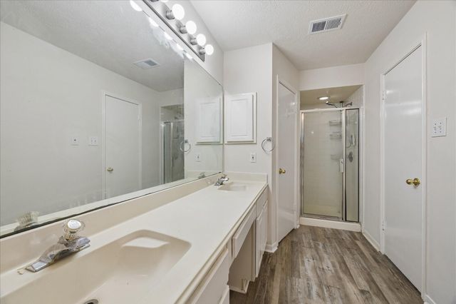 3210 Fox Run Drive, Alvin, TX 77511