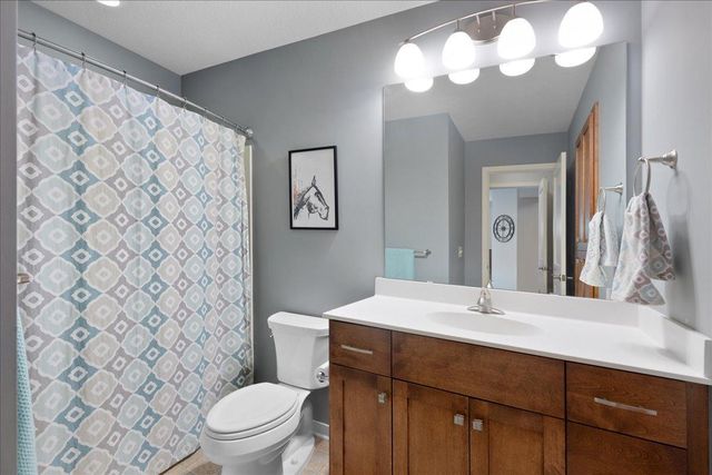 70 Lake Riley Trail, Chanhassen, MN 55317