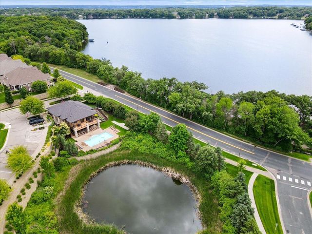 70 Lake Riley Trail, Chanhassen, MN 55317