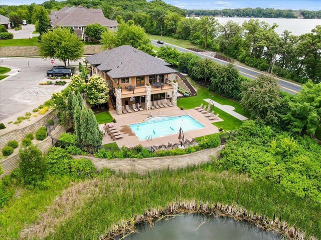 70 Lake Riley Trail, Chanhassen, MN 55317