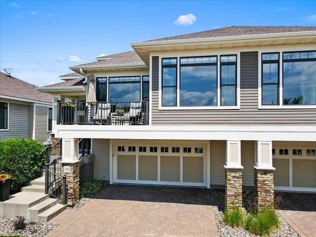 70 Lake Riley Trail, Chanhassen, MN 55317