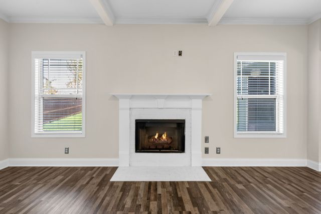 2048 Bandera Dr, Clarksville, TN 37042