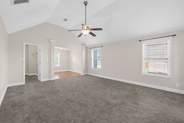 2048 Bandera Dr, Clarksville, TN 37042