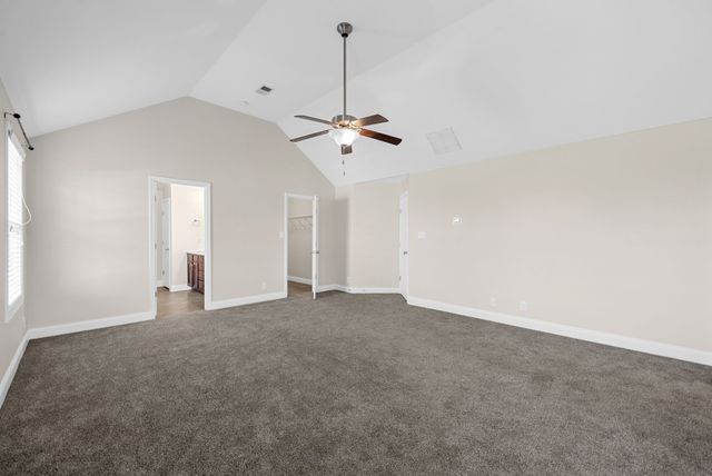 2048 Bandera Dr, Clarksville, TN 37042