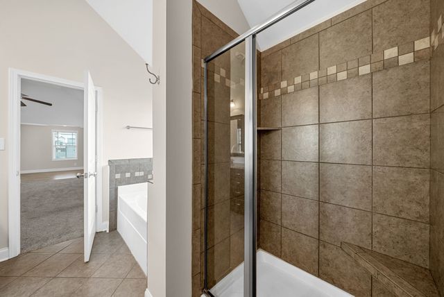 2048 Bandera Dr, Clarksville, TN 37042