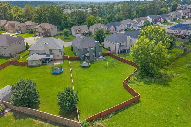 2048 Bandera Dr, Clarksville, TN 37042