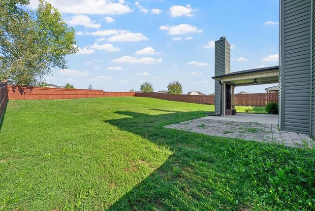 2048 Bandera Dr, Clarksville, TN 37042