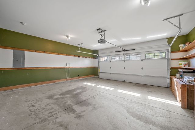 2048 Bandera Dr, Clarksville, TN 37042