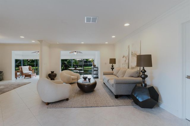 9277 Vista Del Lago B, Boca Raton, FL 33428