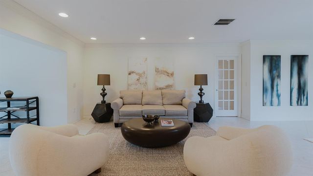 9277 Vista Del Lago B, Boca Raton, FL 33428