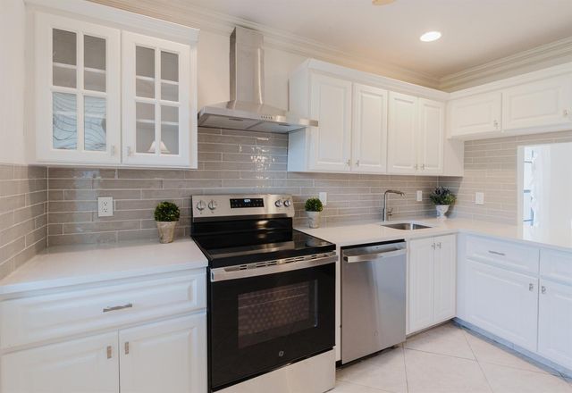 9277 Vista Del Lago B, Boca Raton, FL 33428