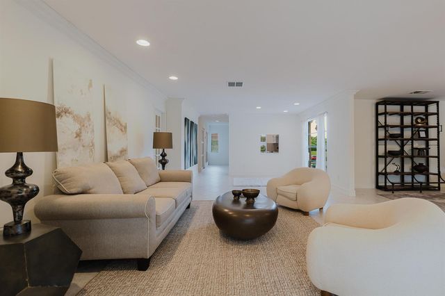 9277 Vista Del Lago B, Boca Raton, FL 33428