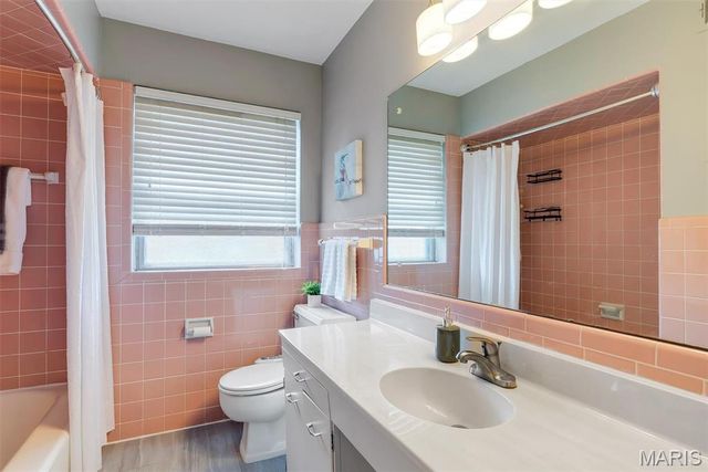 9909 Musick Avenue, St Louis, MO 63123