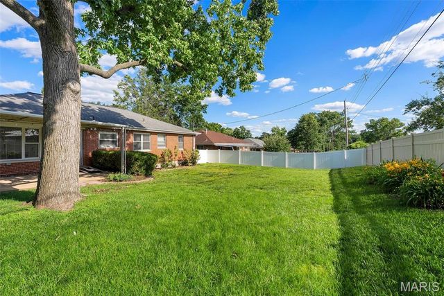9909 Musick Avenue, St Louis, MO 63123