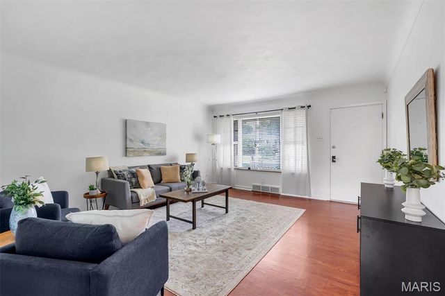 9909 Musick Avenue, St Louis, MO 63123