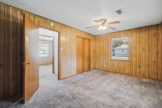384 Lakeview Drive, Onalaska, TX 77360