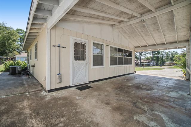 384 Lakeview Drive, Onalaska, TX 77360