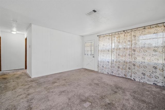384 Lakeview Drive, Onalaska, TX 77360