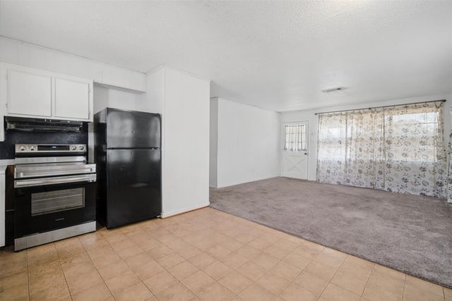 384 Lakeview Drive, Onalaska, TX 77360