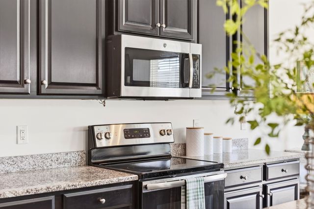 423 Heroit Dr, Spring Hill, TN 37174