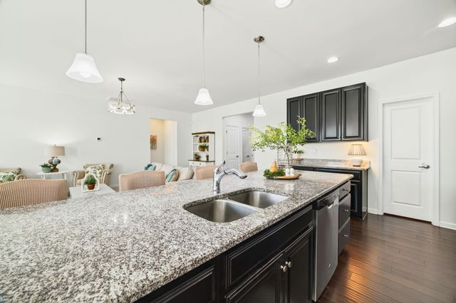 423 Heroit Dr, Spring Hill, TN 37174